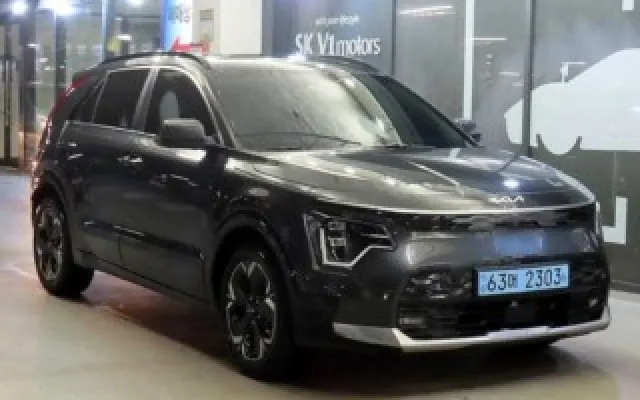 싼타페더스타일 중고차 디 올 뉴 니로 EV 어스 매물 사진 4 - 2022/06 62,380km
