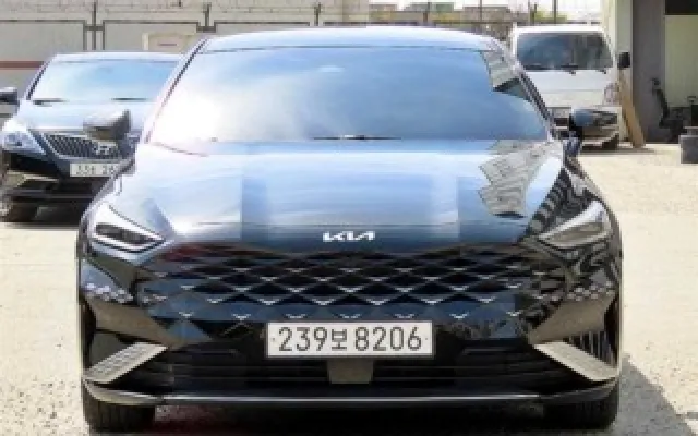 싼타페더스타일 중고차 K8 2.5 2WD 매물 사진 2 - 2023/09 62,883km