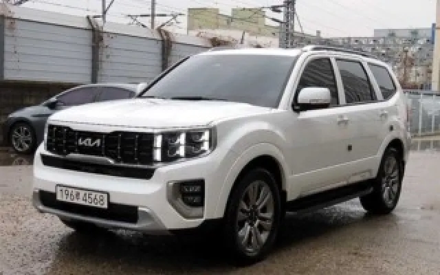 싼타페더스타일 중고차 모하비 더 마스터 4WD 플레티넘 그래비티 매물 사진 3 - 2023/11 24,119km